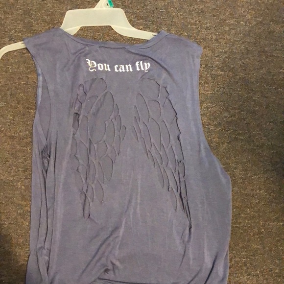 Tank top with a open back design - Picture 2 of 2